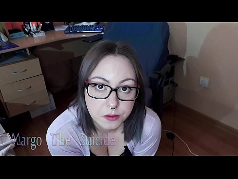 ❤️ Секси момиче с очила смуче дилдо дълбоко на камерата ️ Красиво порно в bg.drpornofilme.ru ️❤